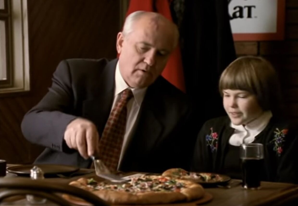 Михаил Горбачев снялся в рекламе Pizza Hut