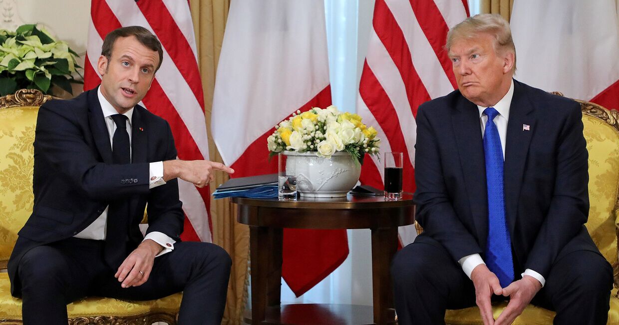 Президент Франции Эммануэль Макрон во время встречи с президентом США Дональдом Трампом в преддверии саммита НАТО в Уотфорде, Великобритания