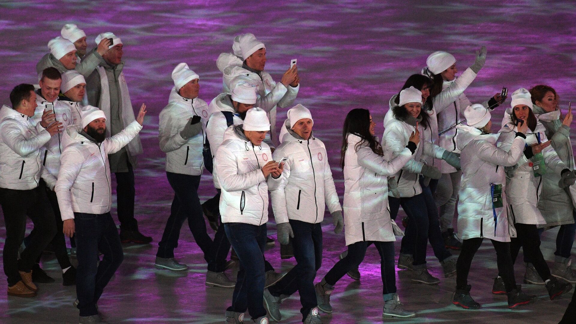 Российские спортсмены на церемонии закрытия XXIII зимних Олимпийских игр в Пхенчхане - ИноСМИ, 1920, 09.12.2019
