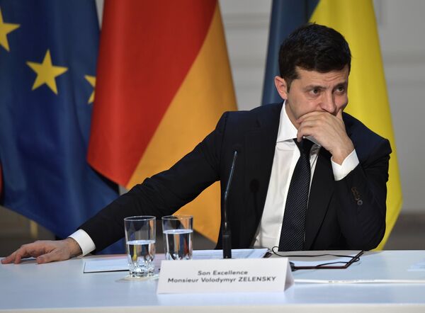 Президент Украины Владимир Зеленский на пресс-конференции по итогам встречи в Нормандском формате Президент Украины Владимир Зеленский на пресс-конференции по итогам встречи в Нормандском формате