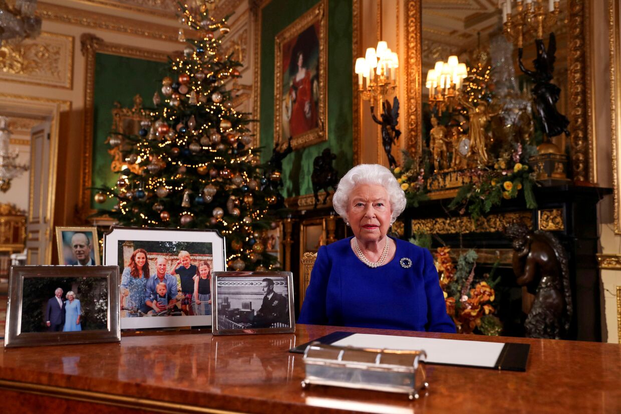 Королева Елизавета записала свое ежегодное Рождественское послание в Виндзорском замке, в графстве Беркшир