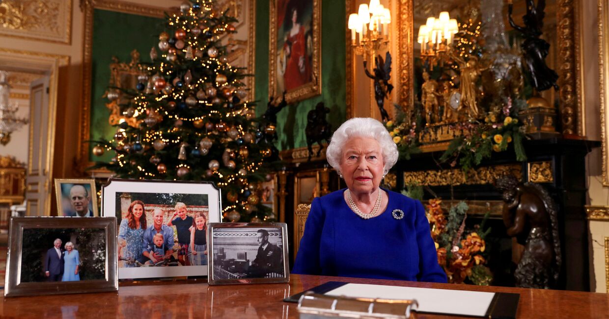 Королева Елизавета записала свое ежегодное Рождественское послание в Виндзорском замке, в графстве Беркшир