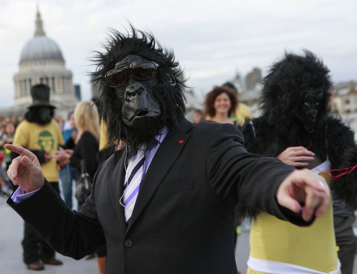 Участники «большого забега горилл» в Лондоне