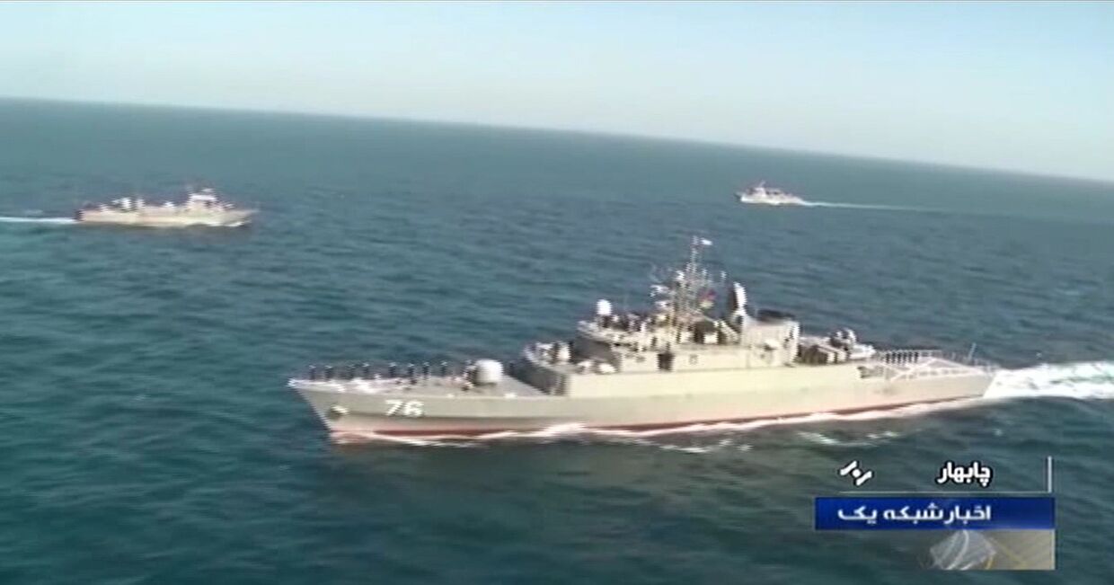 Фрегат ВМС Ирана Джамаран во время совместных военно-морских учений Ирана, России и Китая