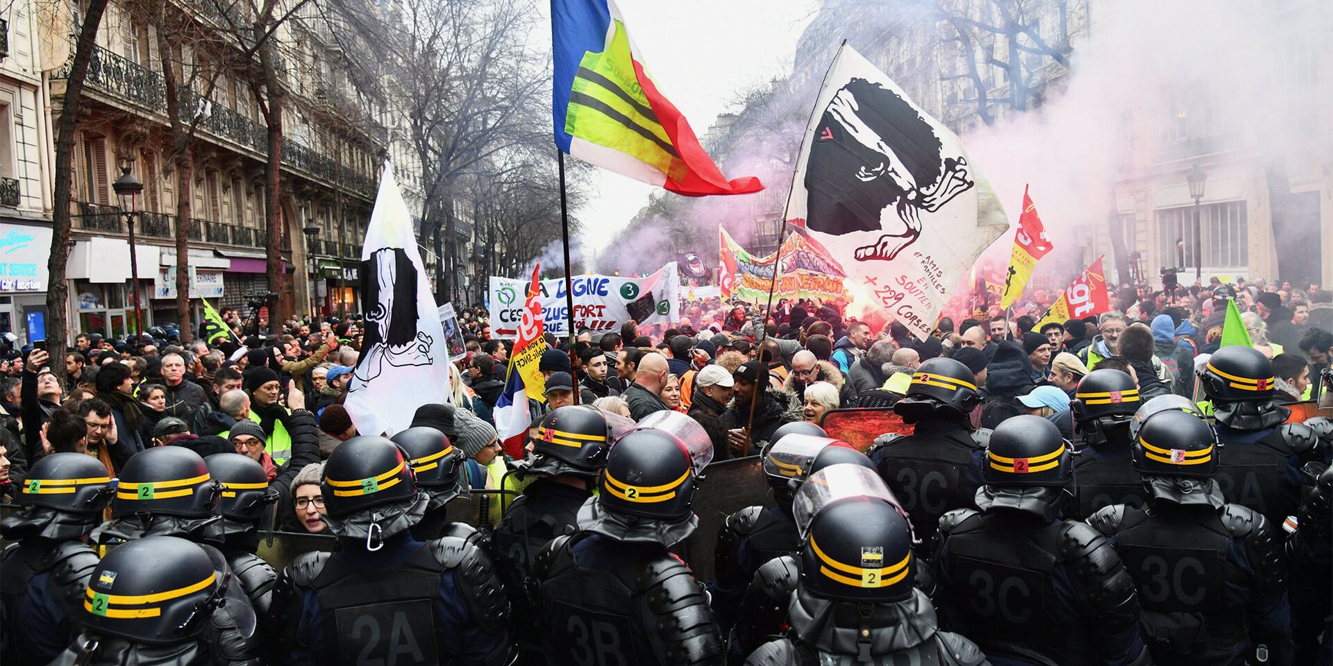 Акция протеста в Париже против пенсионной реформы - ИноСМИ, 1920, 30.03.2021