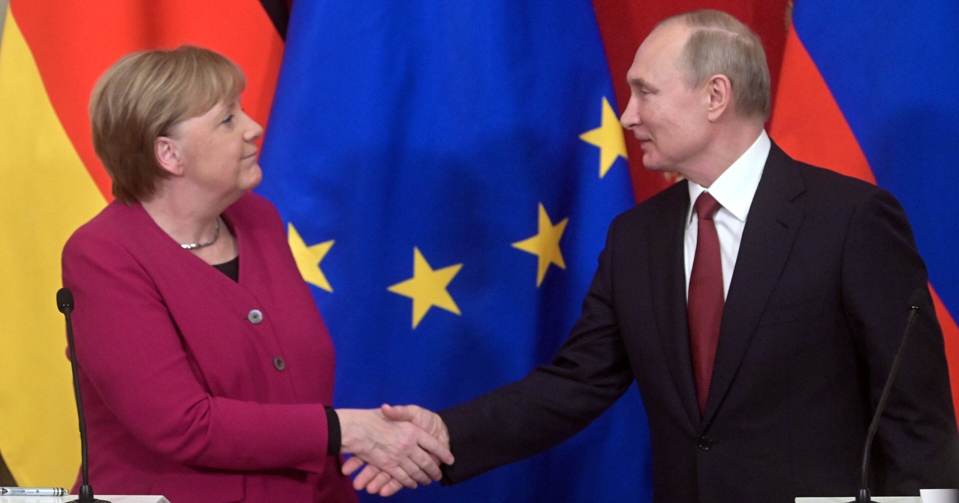 Встреча президента РФ В. Путина с канцлером Германии А. Меркель - ИноСМИ, 1920, 02.07.2021