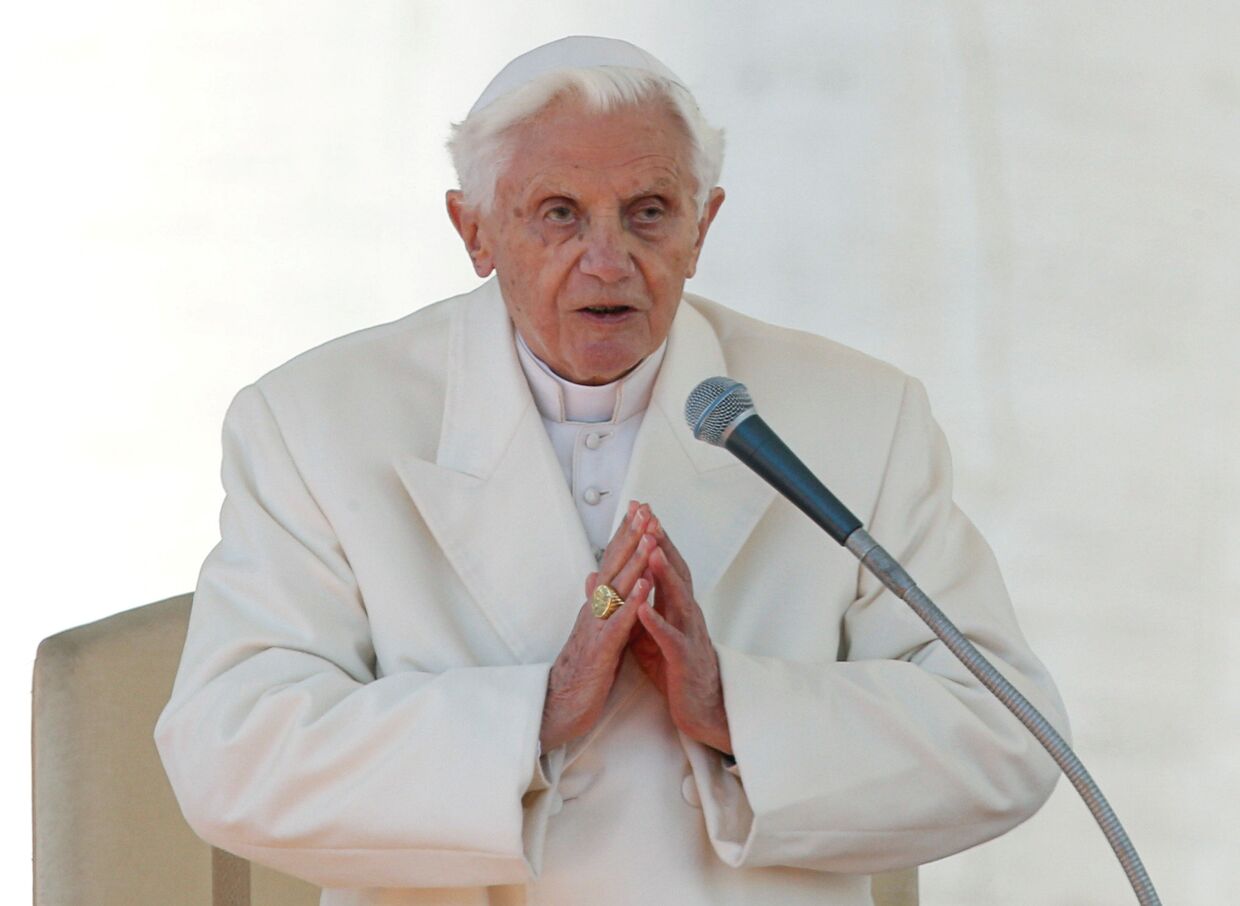 Папа римский Бенедикт XVI в 2013 году