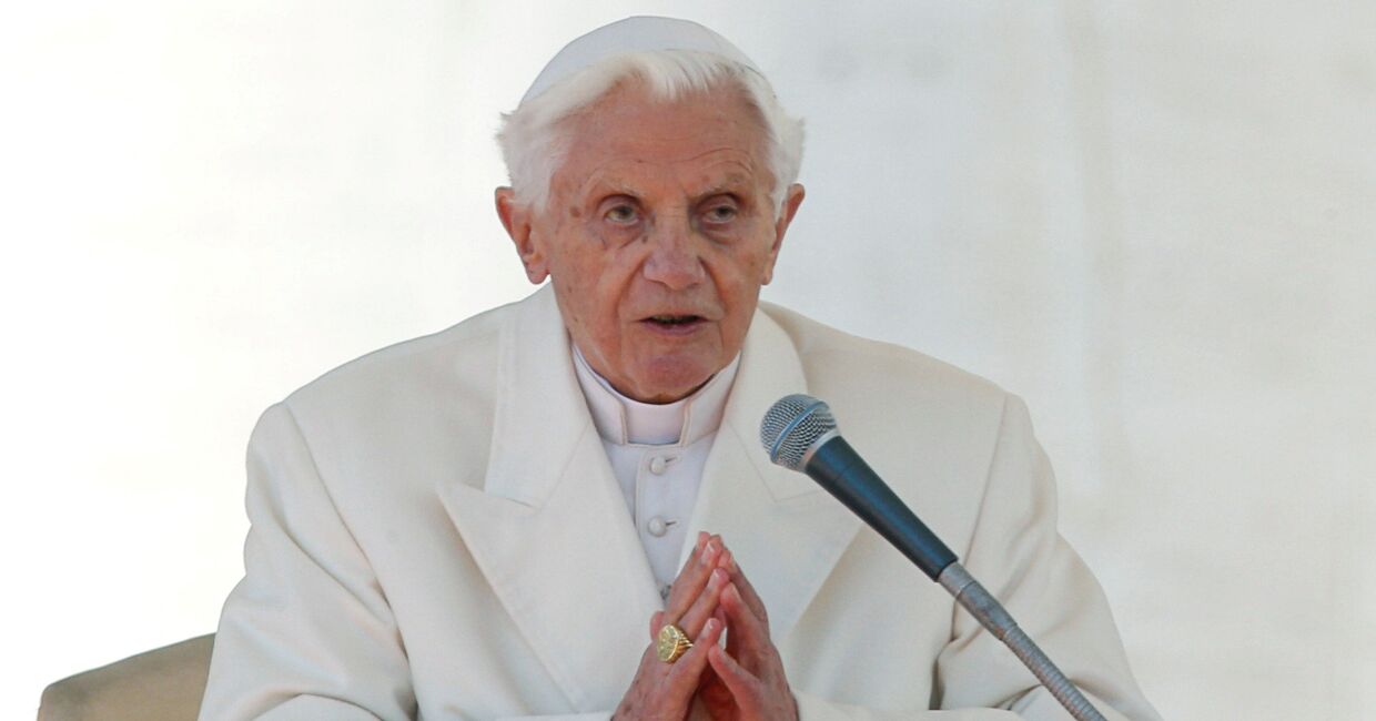 Папа римский Бенедикт XVI в 2013 году