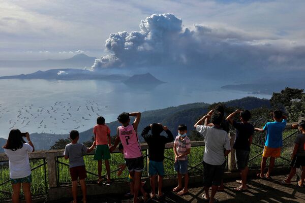 Извержение вулкана Тааль в Филиппинах, 12 января 2020 года