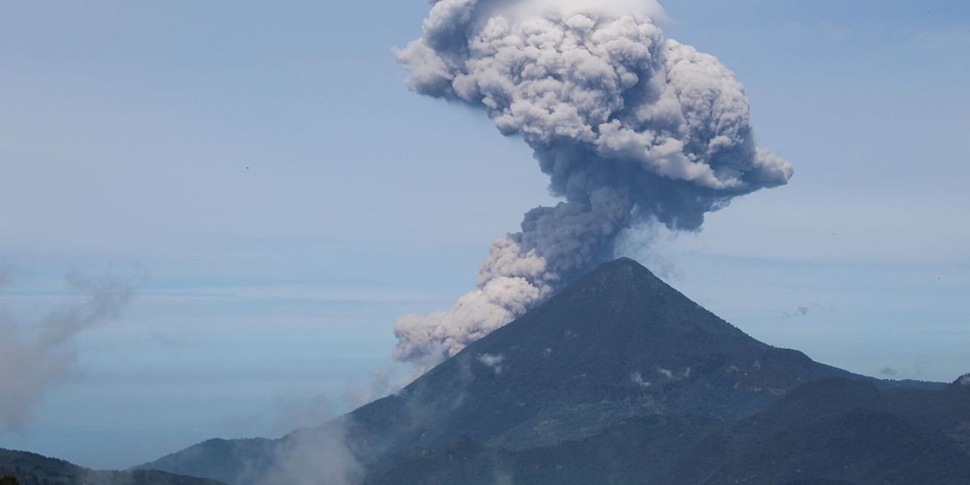 Извержение вулкана Санта-Мария в Гватемале в 2016 году - ИноСМИ, 1920, 11.05.2023