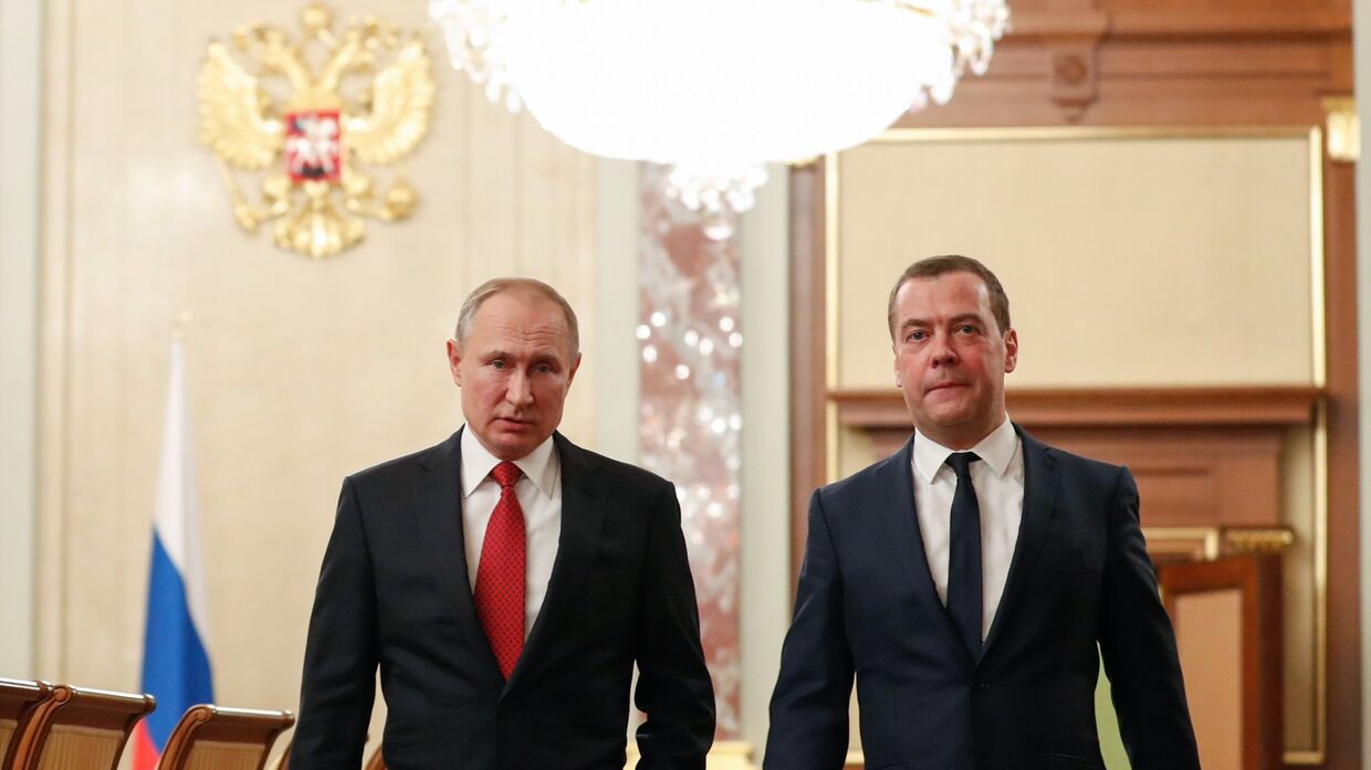 Правительство России уходит в отставку