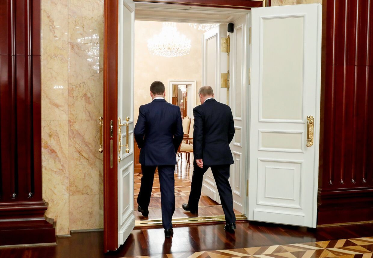 Правительство России уходит в отставку