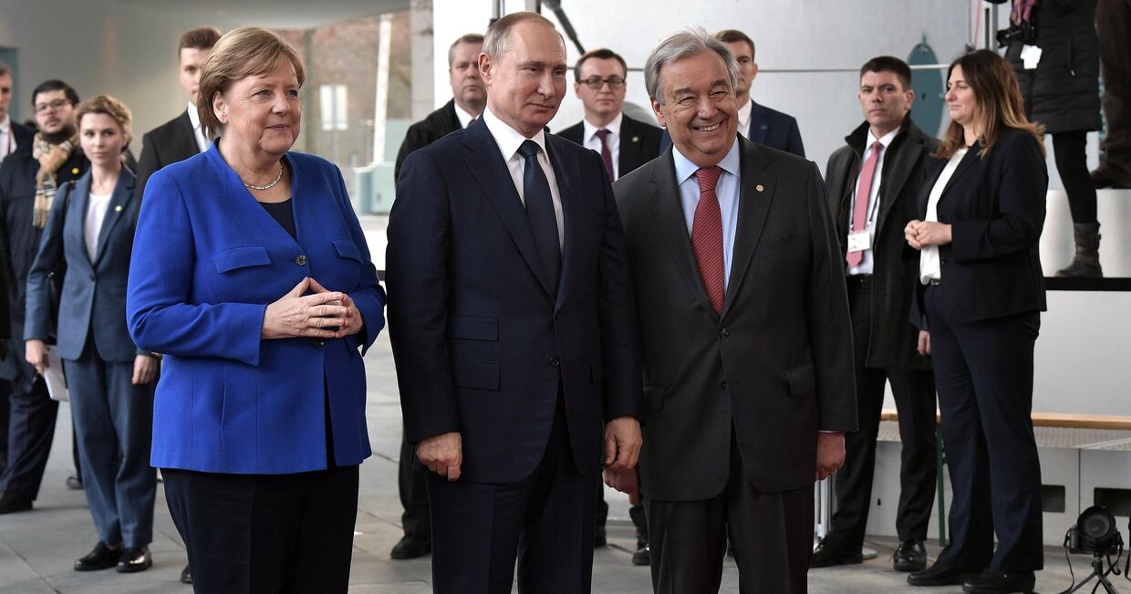 Поездка президента РФ В. Путина в Берлин для участия в Международной конференции по Ливии
