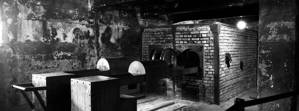 Крематорий возле одной из газовых камер в Освенциме