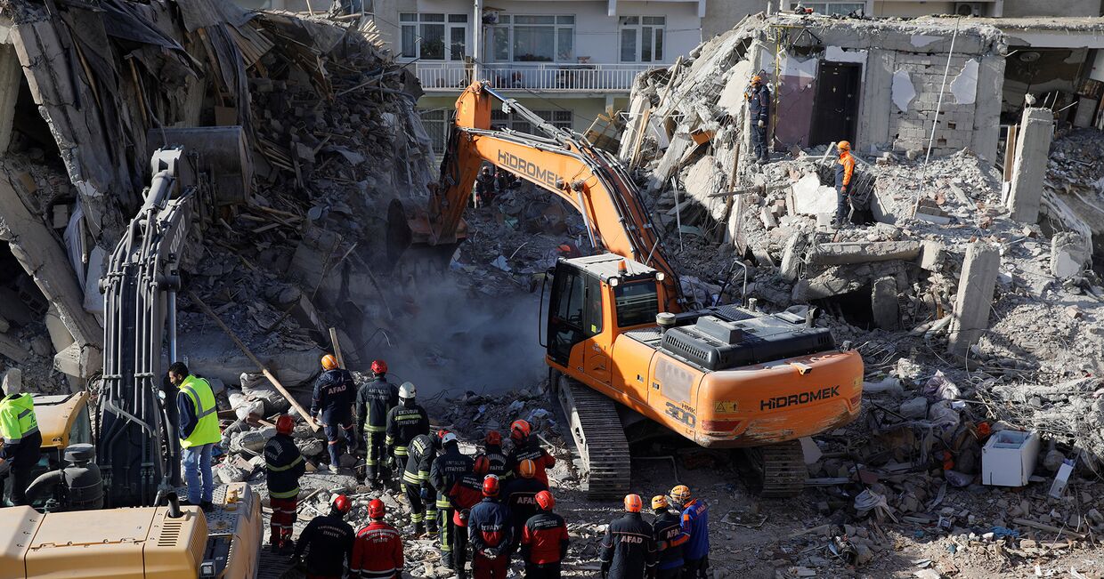 Последствия землетрясения в Элязыге, Турция