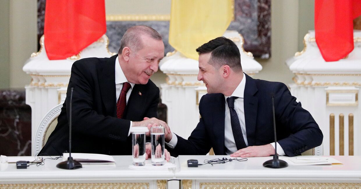 Президент Украины Владимир Зеленский и президент Турции Тайип Эрдоган во время совместной пресс-конференции в Киеве