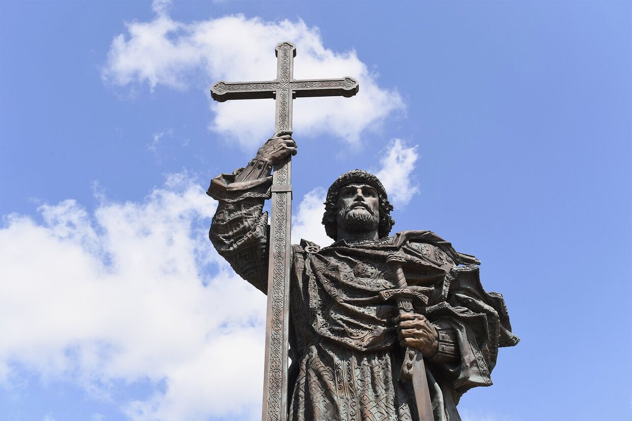 Памятник святому князю Владимиру