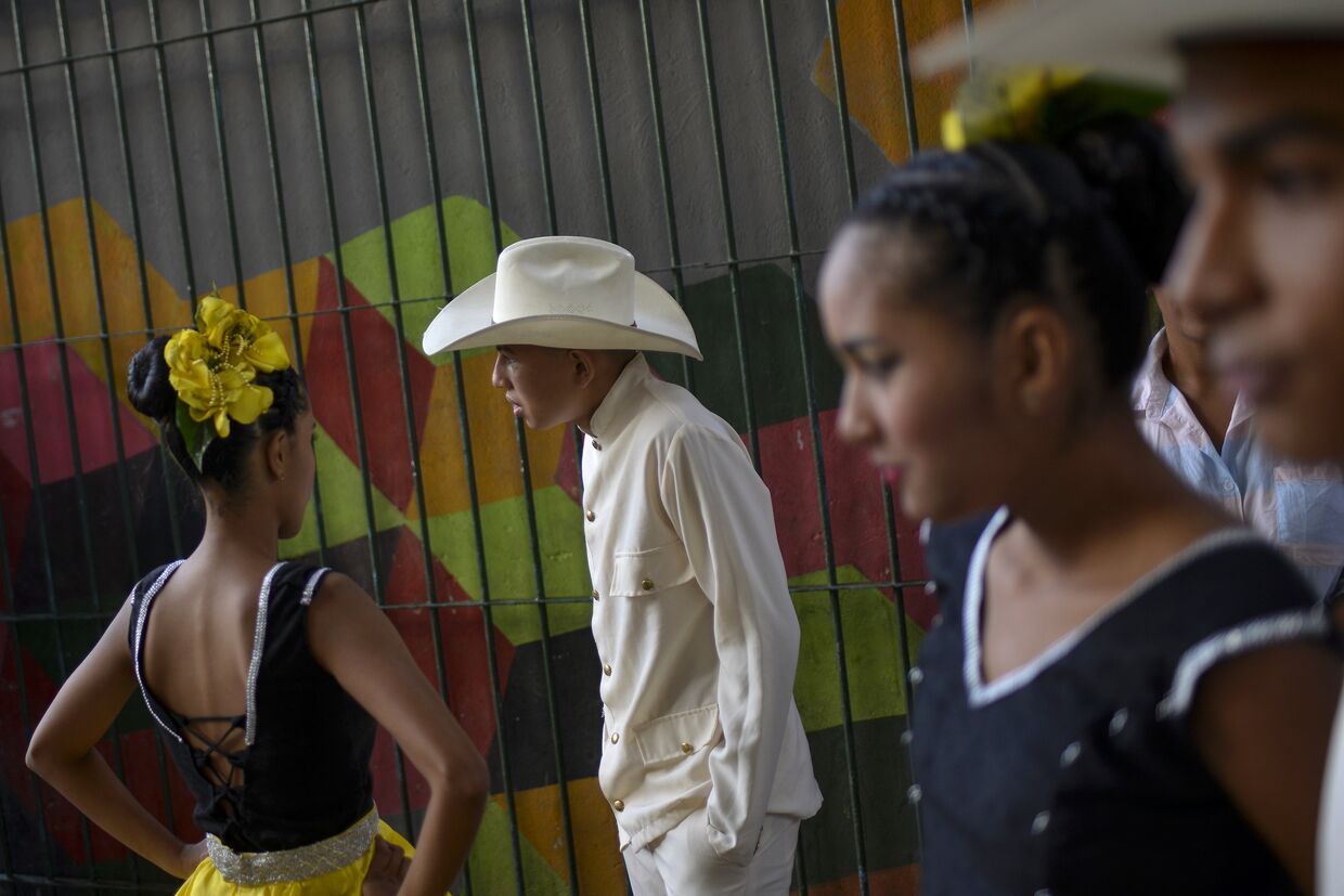 Танцоры в Каракасе, Венесуэла