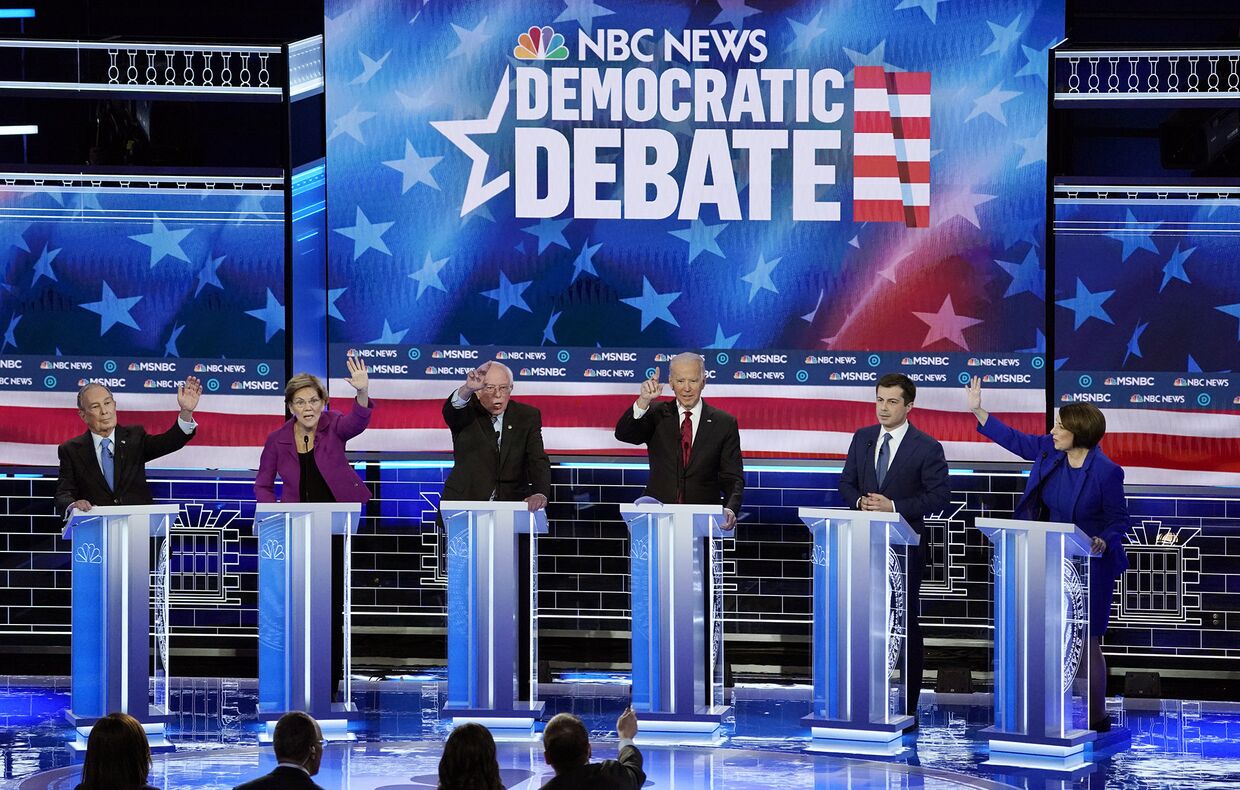 Участники дебатов кандидатов в президенты США от Демократической партии в Лас-Вегасе