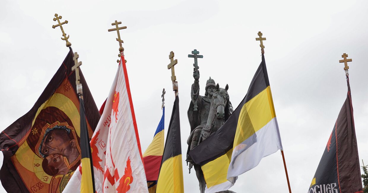 Церемония открытия в Орле первого в России памятника царю Ивану Грозному