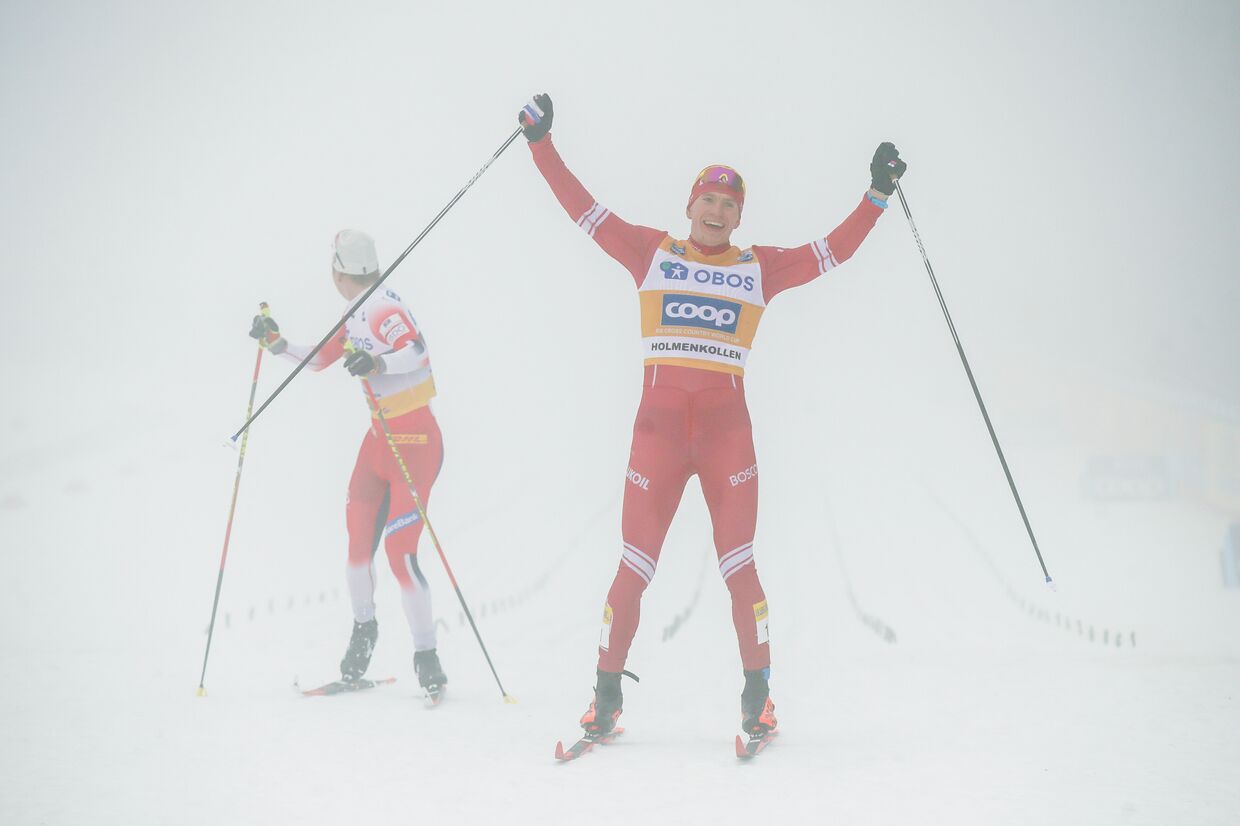 Александр Большунов победил в гонке на 50 км в Холменколлене, Норвегия