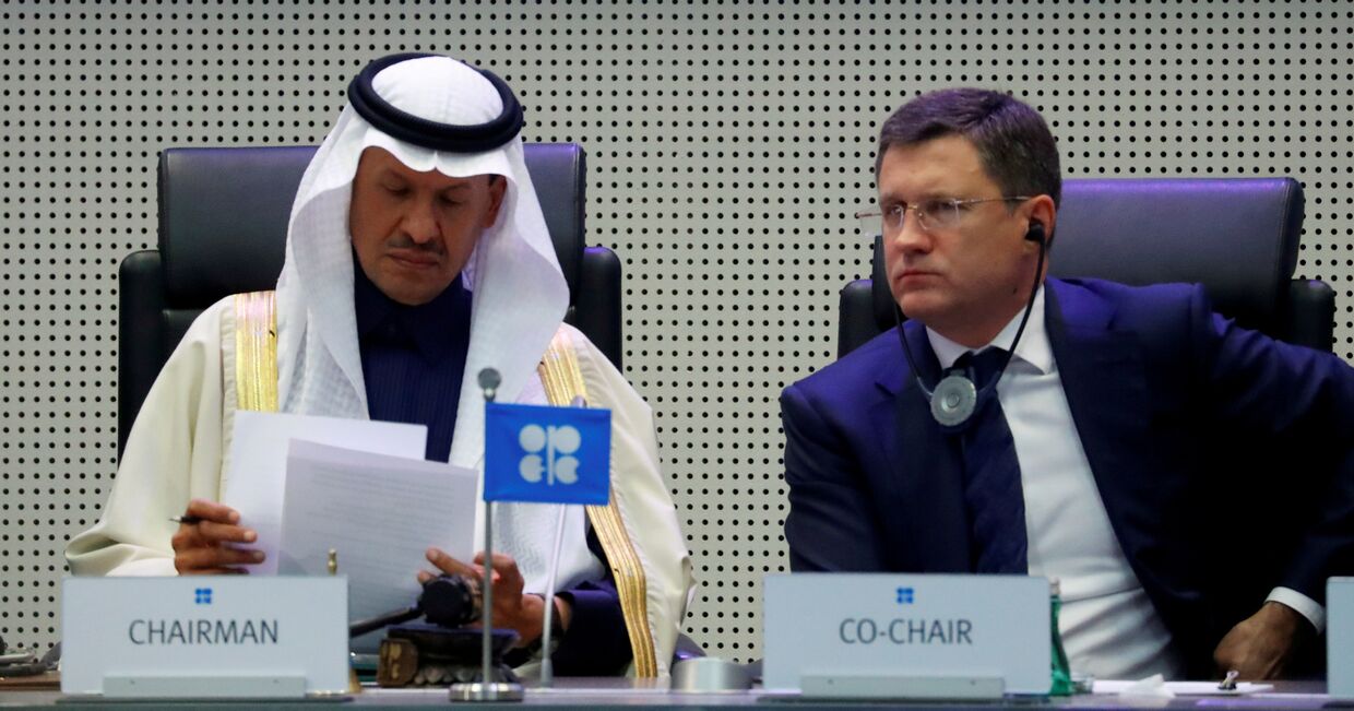 Министр энергетики Саудовской Аравии принц Абдулазиз бен Салман Аль Сауд и министр энергетики России Александр Новак