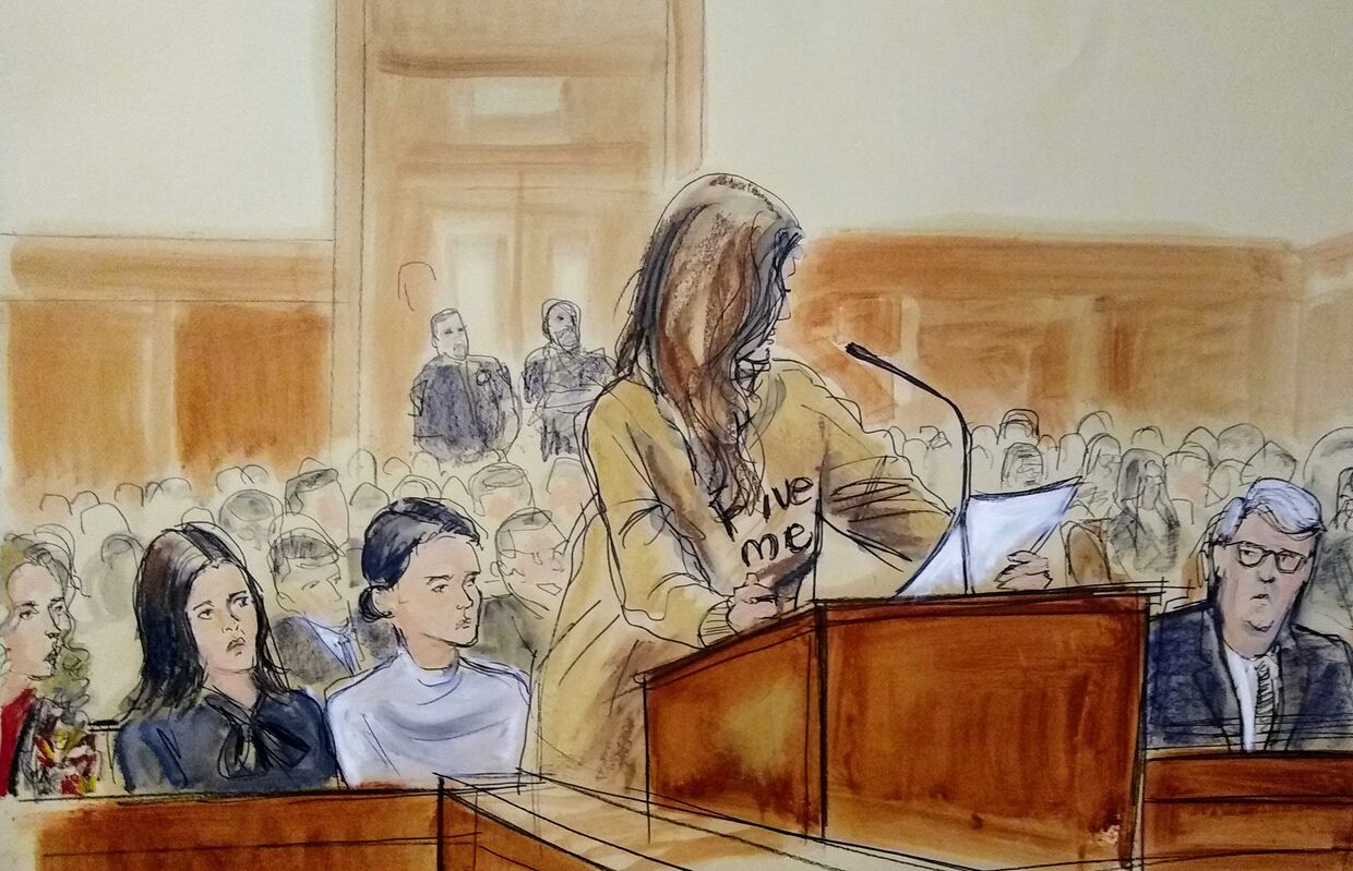 Женщины дают показания против Харви Вайнштейна, рисунок из зала суда в Нью-Йорке