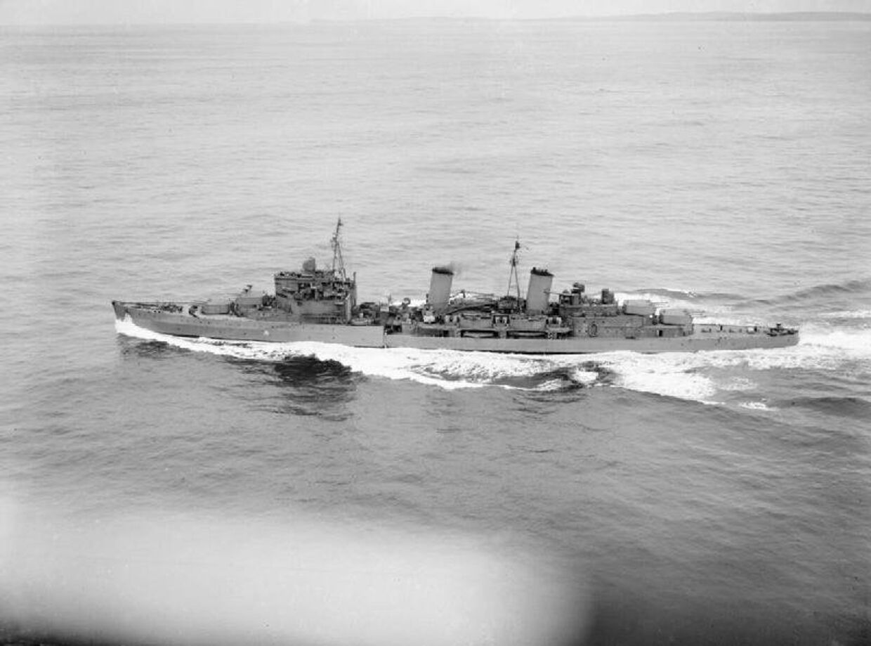 Британский лёгкий крейсер HMS Edinburgh