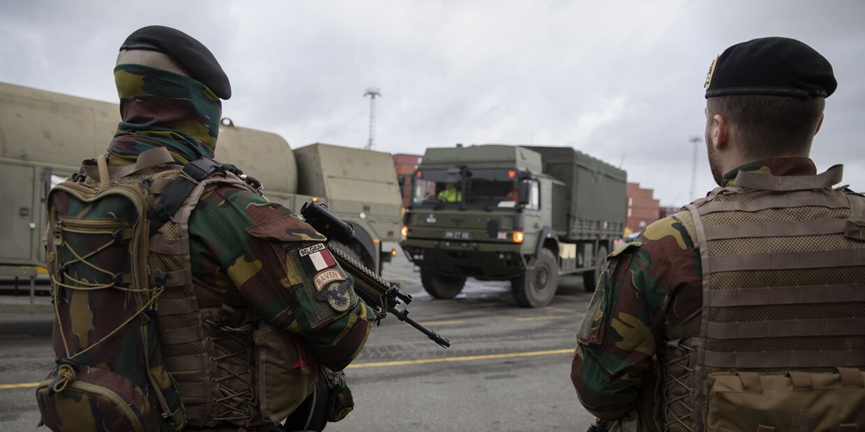 Подготовка к военным учениям Defender Europe 2020 в Антверпене, Бельгия
