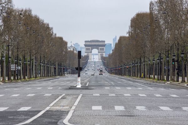 Ситуация в Париже в связи с коронавирусом Ситуация в Париже в связи с коронавирусом
