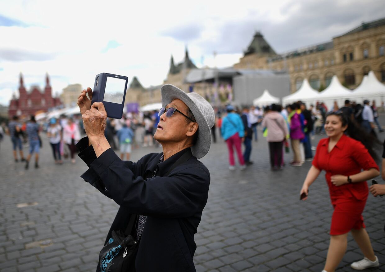 Китайский турист на Красной площади