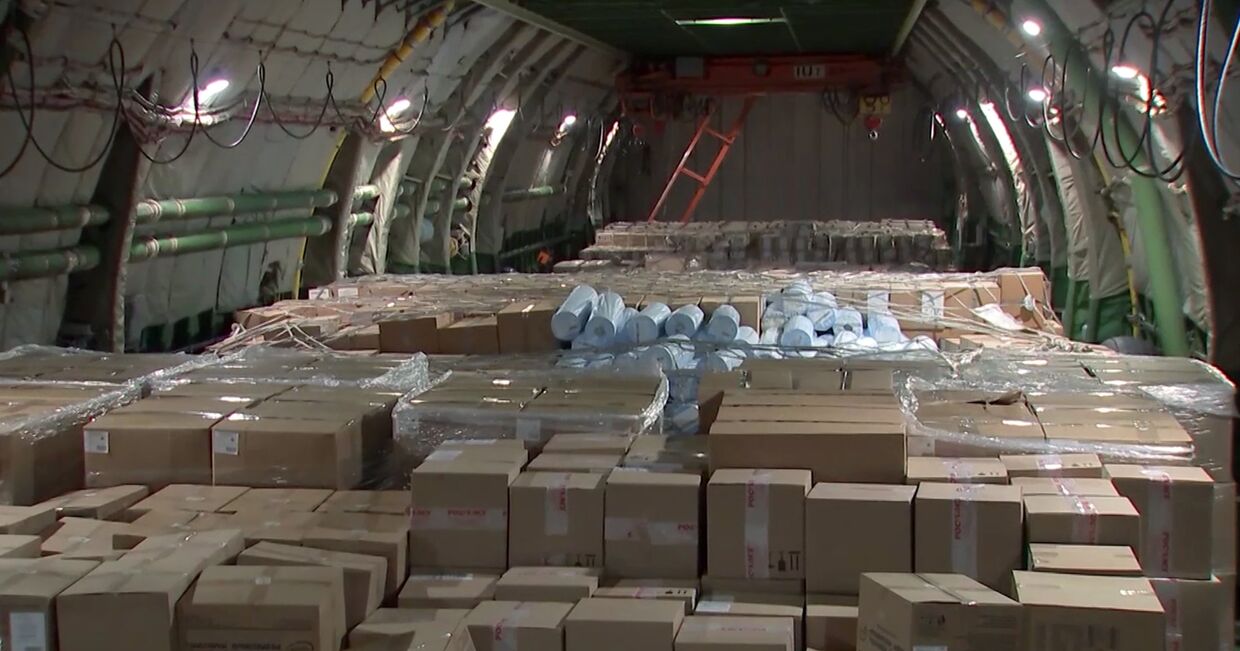 Россия отправила гуманитарную помощь США в борьбе с коронавирусом