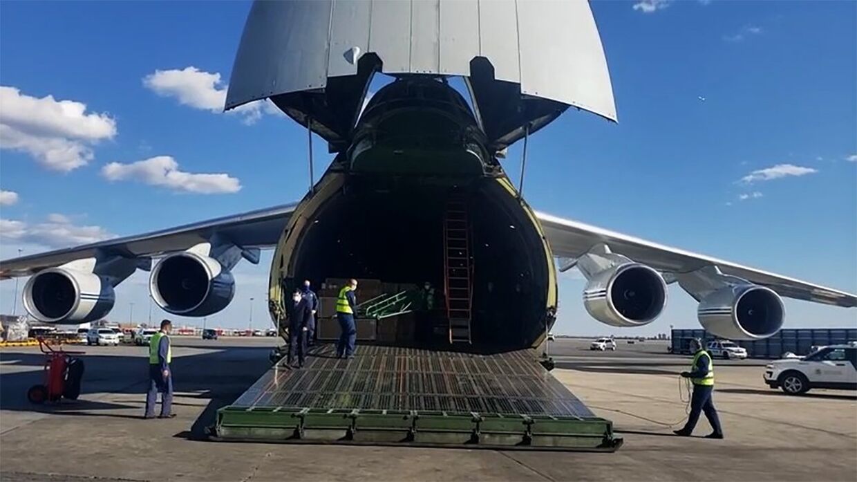 Самолет из России с медицинским оборудованием для США прилетел в Нью-Йорк