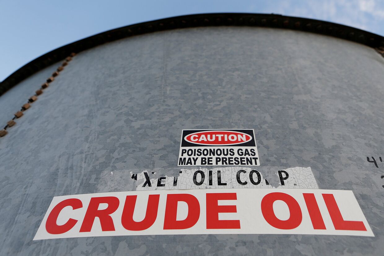 Резервуар для хранения сырой нефти в Ментоне, Техас, США