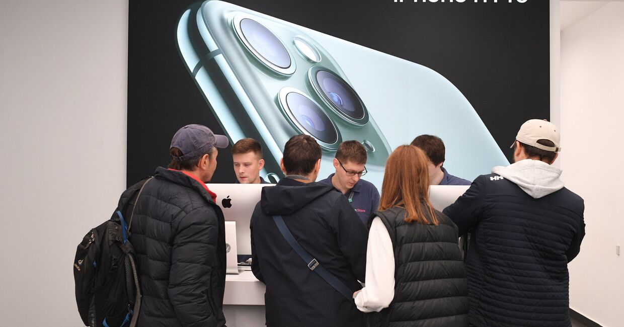 Старт продаж новых айфонов в России