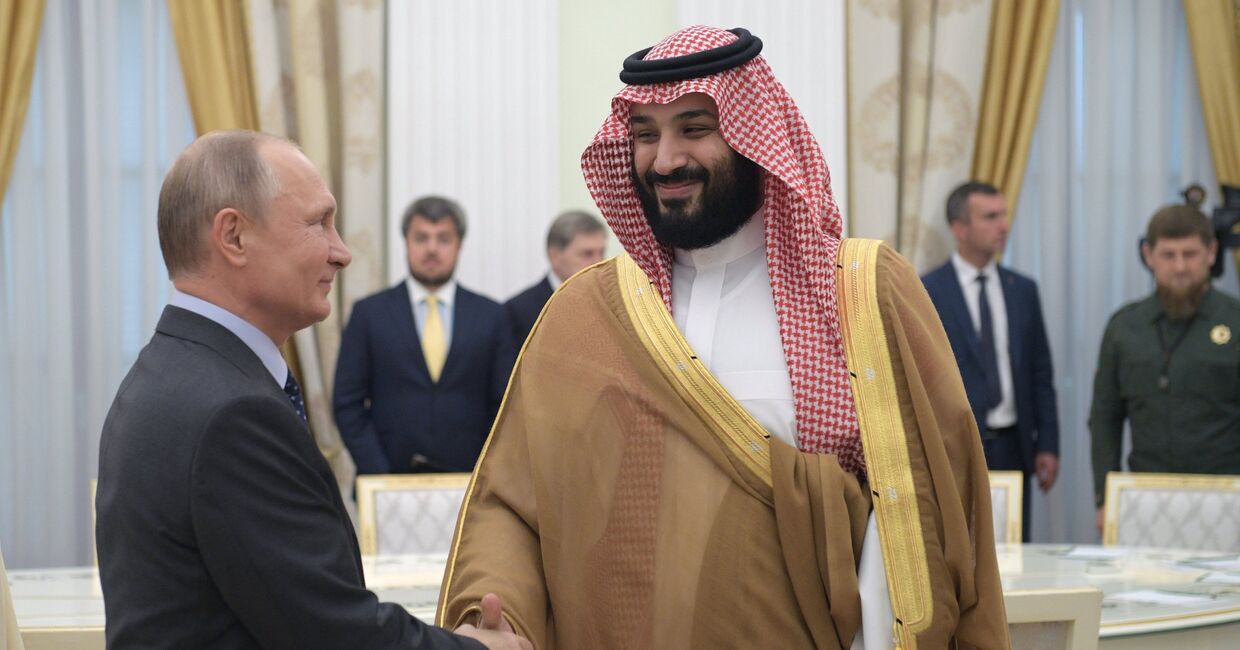 Президент РФ В. Путин и наследный принц Саудовской Аравии М. бен Салман Аль Сауд