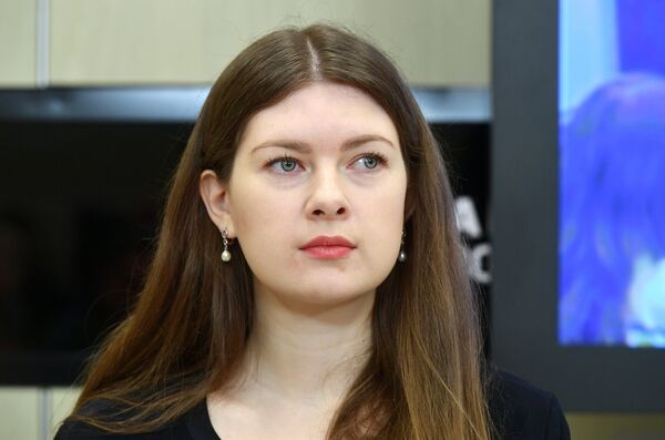 Руководитель движения Волонтеры Победы Ольга Амельченкова во время пресс-конференции на тему: Волонтеры Победы: сохранение исторической памяти в Международном мультимедийном пресс-центре МИА Россия сегодня в Москве. Руководитель движения Волонтеры Победы Ольга Амельченкова во время пресс-конференции на тему: Волонтеры Победы: сохранение исторической памяти в Международном мультимедийном пресс-центре МИА Россия сегодня в Москве.