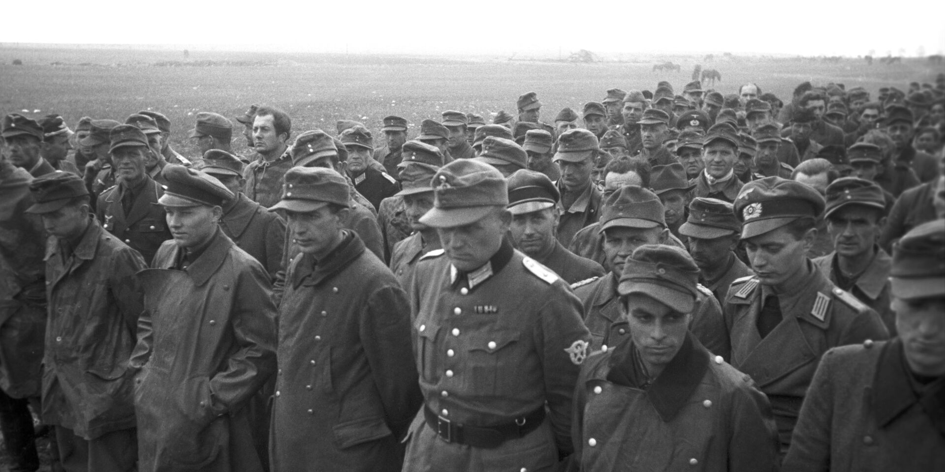 Пленные немецкие солдаты и офицеры. - ИноСМИ, 1920, 24.07.2022