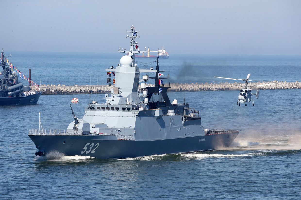Празднование Дня ВМФ в городах России