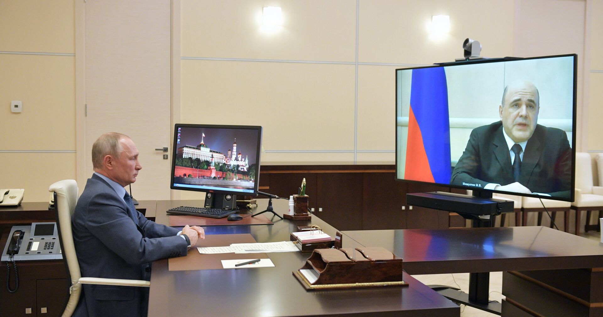 Президент РФ В. Путин провел встречу с премьер-министром РФ М. Мишустиным - ИноСМИ, 1920, 12.10.2020