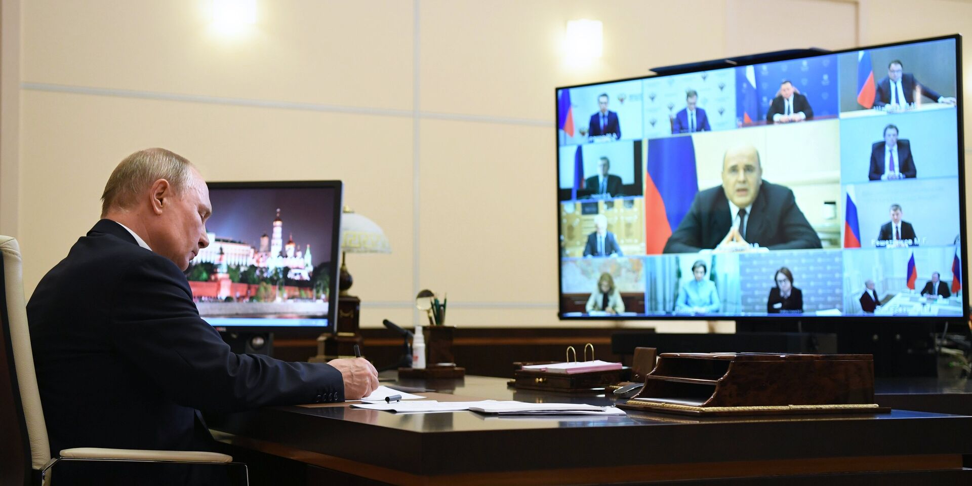 Президент РФ В. Путин провел совещание по вопросам реализации мер поддержки экономики и социальной сферы - ИноСМИ, 1920, 27.01.2023
