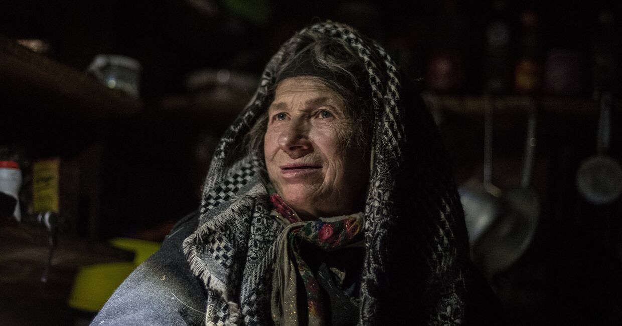 Отшельница из семьи староверов Агафья Лыкова. Старообрядцы Лыковы ушли в Саянскую тайгу в конце 30-х годов, жили в изоляции от общества и были обнаружены советскими геологами в 1978 году