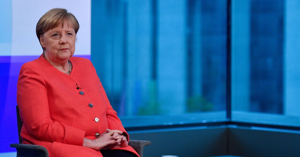 Ангела Меркель во время интервью на немецком телевидении