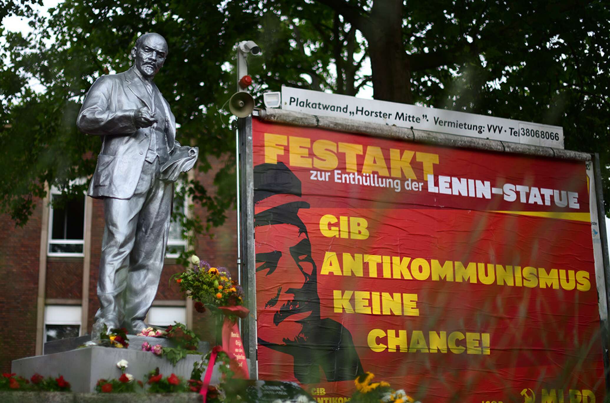 Памятник ленину в германии