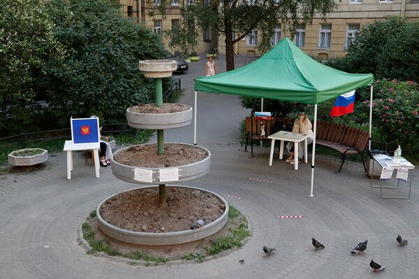 Открытый избирательный участок в Санкт-Петербурге