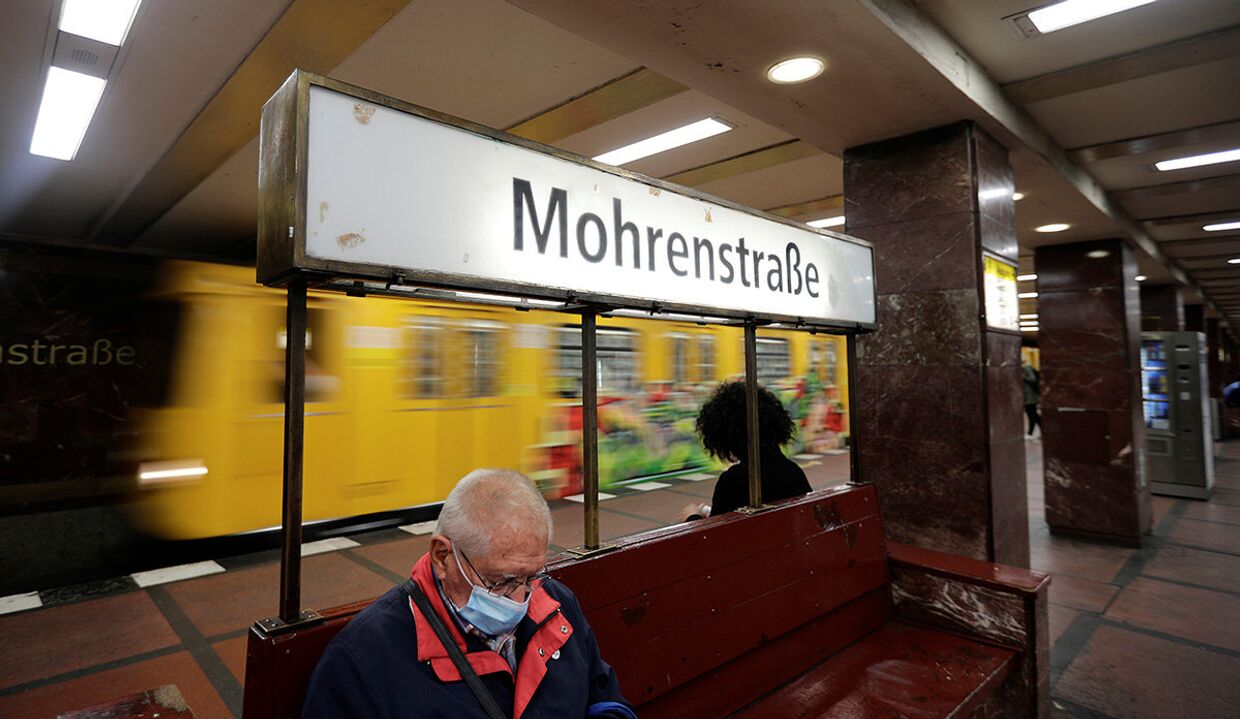 Станция метро Mohrenstrasse в Берлине