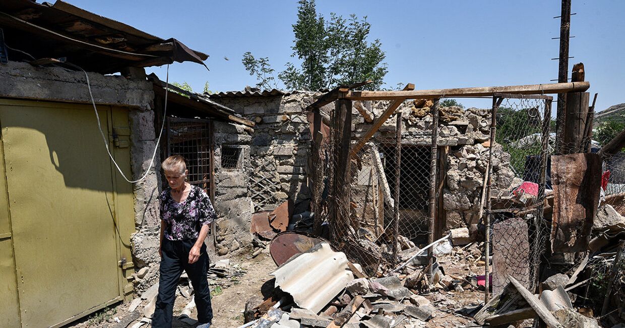 Частный дом, пострадавший от бомбежек в селе Айгепар Тавушской области