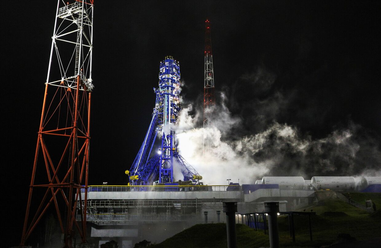 Запуск ракеты Союз-2 со спутником военного назначения с космодрома Плесецк