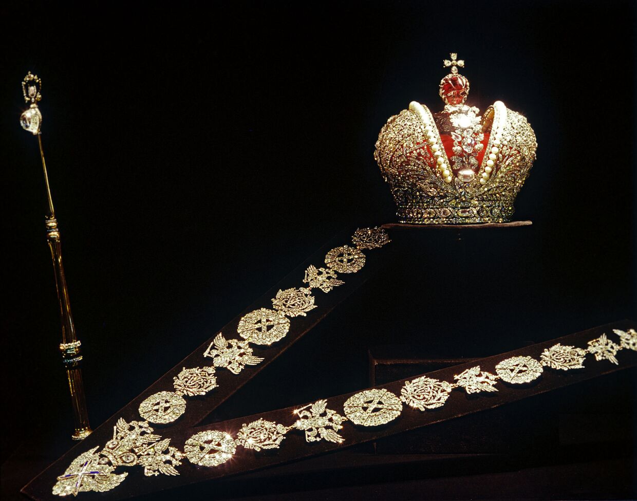 Большая императорская корона, скипетр и бриллиантовая цепь Екатерины II