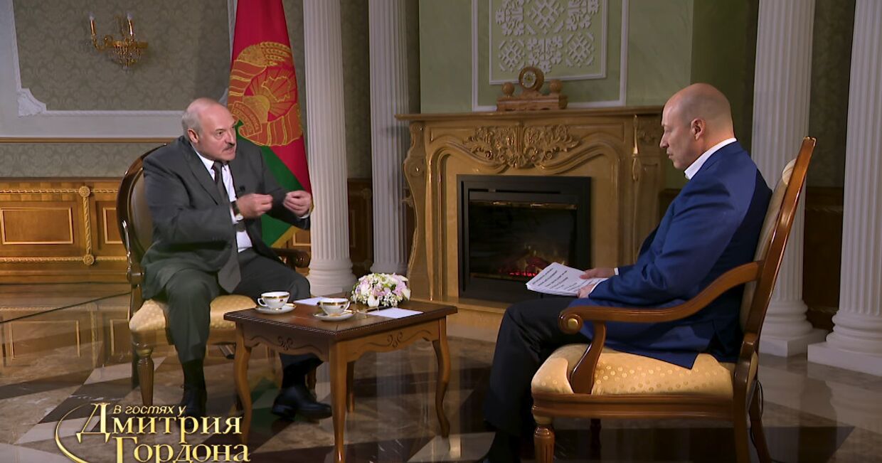Кадр из интервью Дмитрия Гордона с Александром Лукашенко